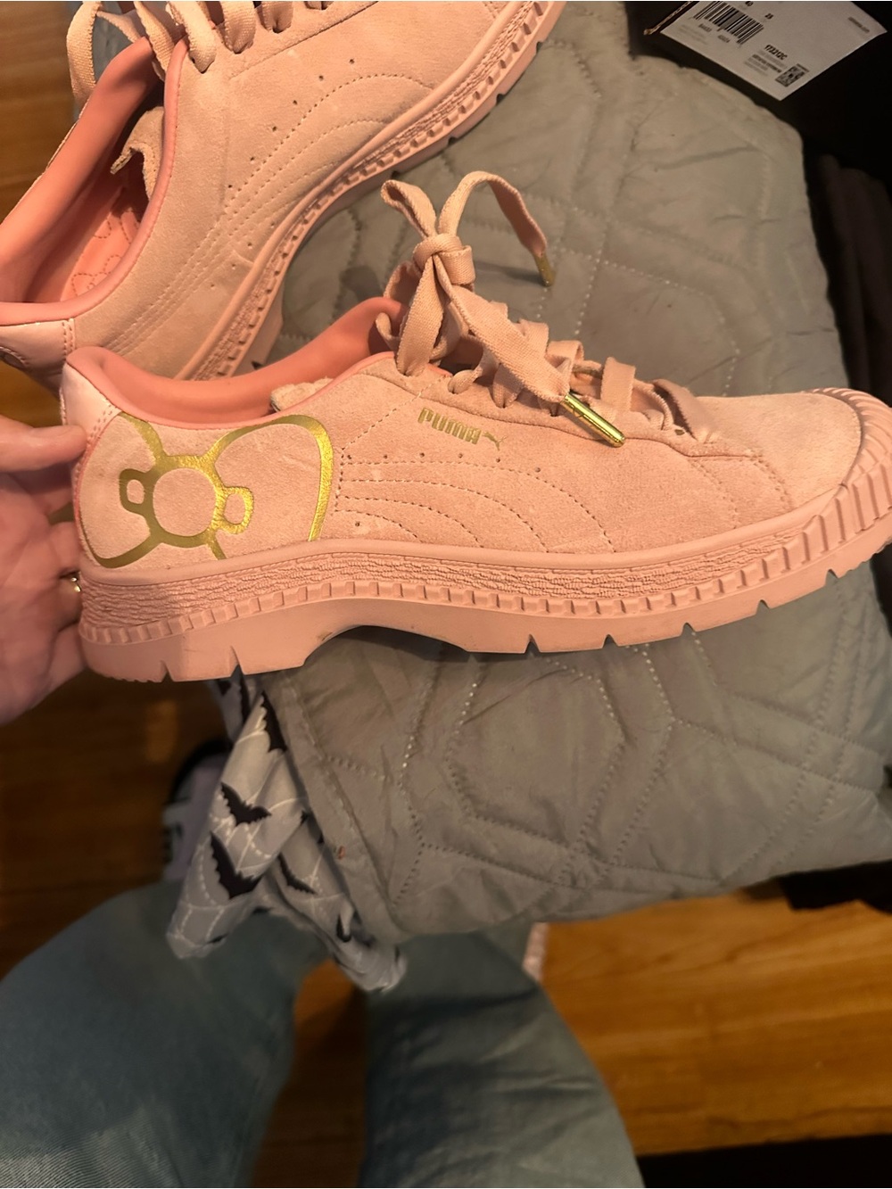 PUMA womens Pink Suede Hello Kitty Casual Sneakers size women 9